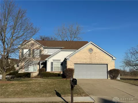 902 Pond Ct, Lebanon, OH 45036