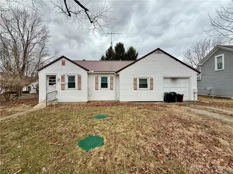 11 S Lincoln St, Christiansburg, OH 45389