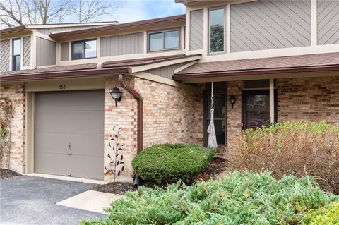 738 Hidden Valley Ct, Fairborn, OH 45324