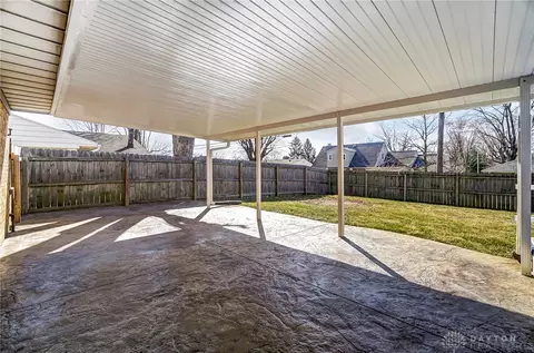 1008 Hollendale Dr, Kettering, OH 45429 photo 28