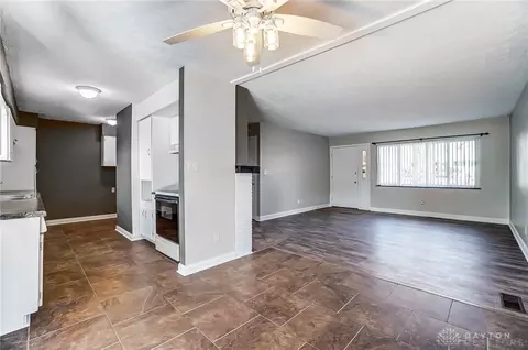 1008 Hollendale Dr, Kettering, OH 45429 photo 8