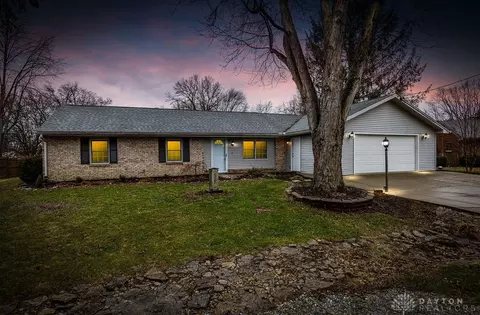 4227 Darr Dr, Oxford, OH 45056
