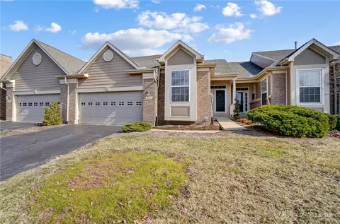 2523 Greenlefe Dr, Beavercreek, OH 45431