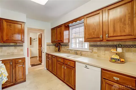 2700 Delmonte Ave, Kettering, OH 45419 photo 18