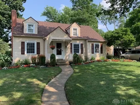 2700 Delmonte Ave, Kettering, OH 45419