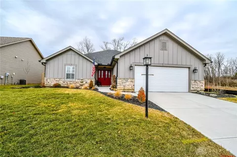 718 Deerhurst Dr, Vandalia, OH 45377