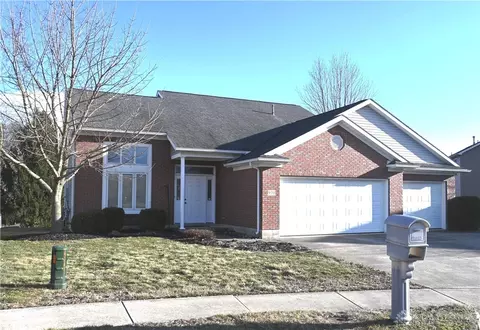 970 Oak Hill Ct, Troy, OH 45373