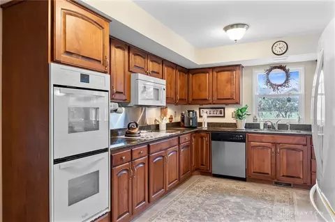 2020 Tiara Ct, Centerville, OH 45459 photo 13