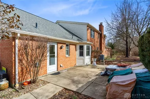 2020 Tiara Ct, Centerville, OH 45459 photo 4