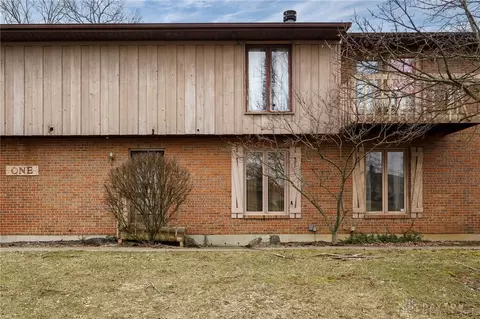 1 Marlou Dr #3, Hamilton, OH 45013