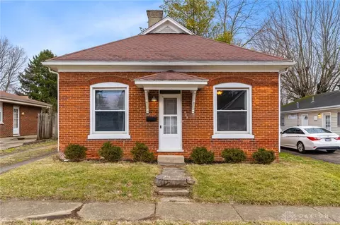 889 Chestnut St, Xenia, OH 45385