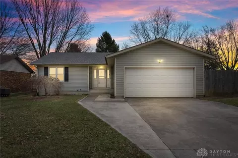 22 Rita Pl, Wilmington, OH 45177