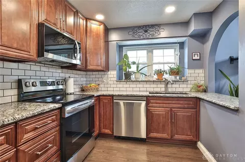 Kitchen - 6851 Cedar Cove Dr, Centerville, OH 45459 photo 1 of 3