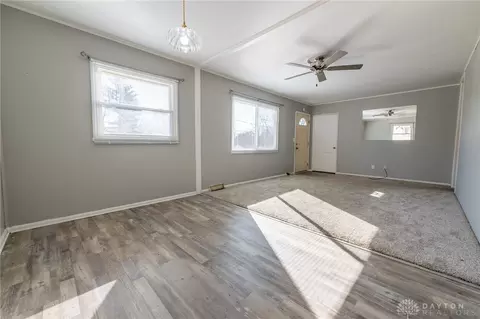 Living - 7333 Bernard Ave, Cincinnati, OH 45231 photo 2 of 3