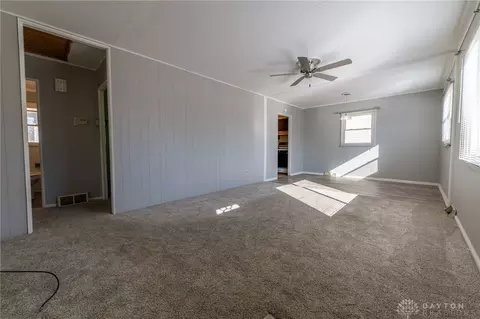 Living - 7333 Bernard Ave, Cincinnati, OH 45231 photo 1 of 3