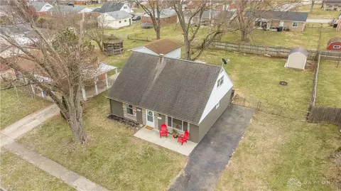 147 Mccraw Dr, Englewood, OH 45322 photo 2