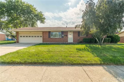 2637 Willowridge Dr, Dayton, OH 45414