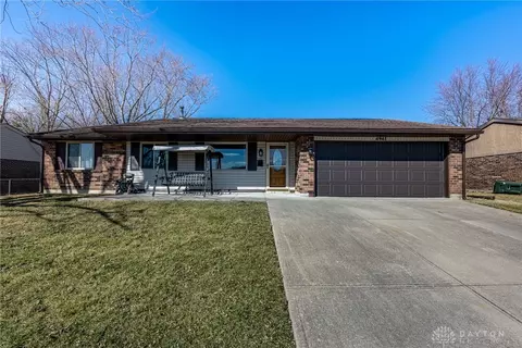 4941 Scothills Dr, Englewood, OH 45322