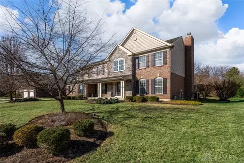 10025 Meadow Woods Ln, Dayton, OH 45458