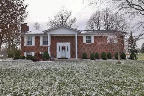 4413 Castle Gate Dr, Dayton, OH 45432