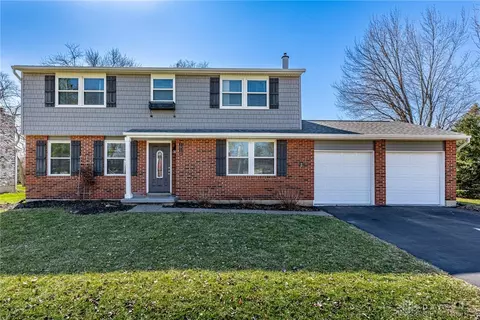 1912 El Camino Dr, Xenia, OH 45385