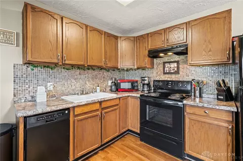 206 Applegate Rd, Englewood, OH 45322 photo 10