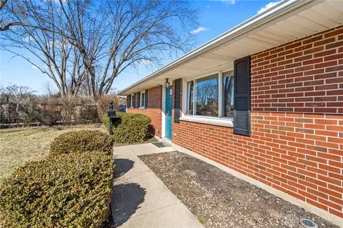 206 Applegate Rd, Englewood, OH 45322 photo 3