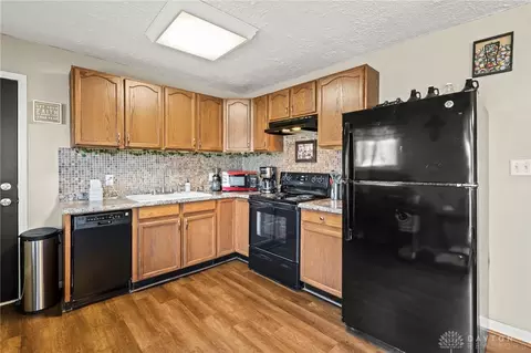 206 Applegate Rd, Englewood, OH 45322 photo 9