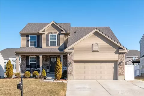 3018 White Ash Dr, Tipp City, OH 45371
