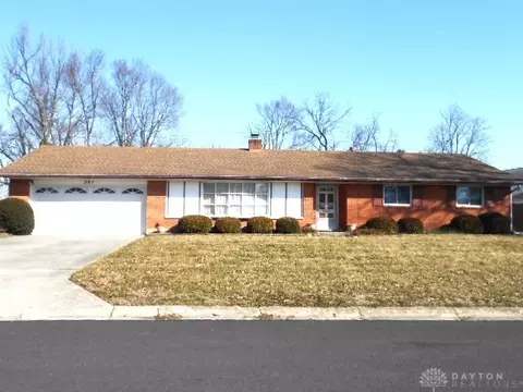 341 Bon Air Dr, Dayton, OH 45415