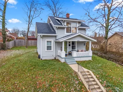 Exterior - 1485 Southlyn Dr, Kettering, OH 45409 photo 6 of 11