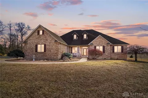 3875 E Pitchin Rd, Springfield, OH 45502