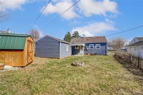 Exterior - 903 Eastmoor Dr, Springfield, OH 45505 photo 7 of 9
