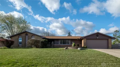 3069 Windmill Dr, Dayton, OH 45432