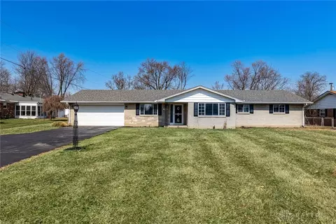 2794 Kemp Rd, Dayton, OH 45431