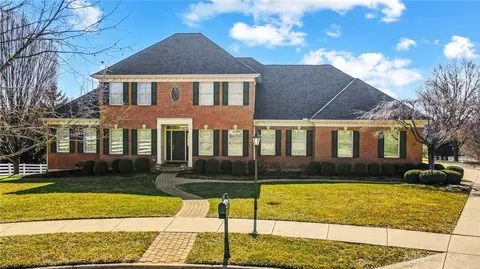 1363 S Prestonwood Ct, Xenia, OH 45385