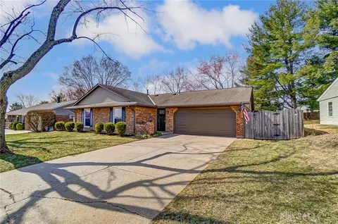285 Evergreen Dr, Springboro, OH 45066