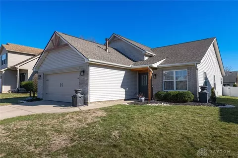 9268 Sawgrass Dr, Miamisburg, OH 45342