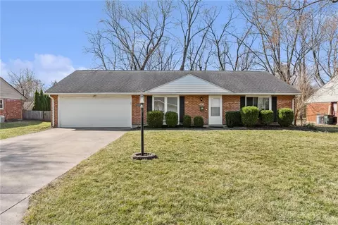 4393 Hillcrest Dr, Bellbrook, OH 45305