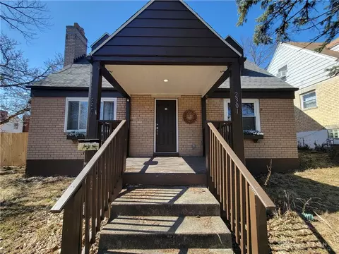 2301 Alpine Way, Dayton, OH 45406