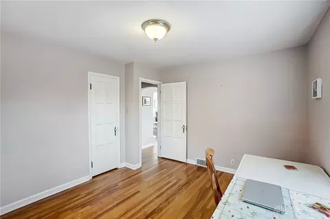 Bedroom - 332 Lewiston Rd, Kettering, OH 45429 photo 3 of 5