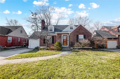 332 Lewiston Rd, Kettering, OH 45429