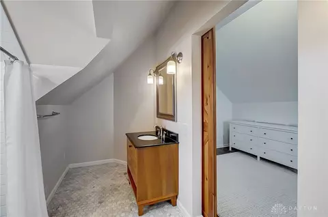 Bath - 332 Lewiston Rd, Kettering, OH 45429 photo 4 of 6