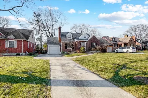 Exterior - 332 Lewiston Rd, Kettering, OH 45429 photo 3 of 9