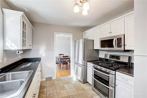 Kitchen - 332 Lewiston Rd, Kettering, OH 45429 photo 2 of 5