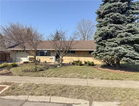 1749 W Stroop Rd, Kettering, OH 45439 photo 2
