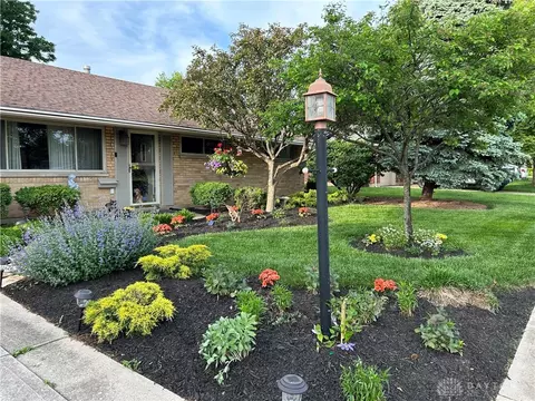 1749 W Stroop Rd, Kettering, OH 45439 photo 5