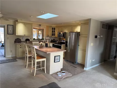 1749 W Stroop Rd, Kettering, OH 45439 photo 20
