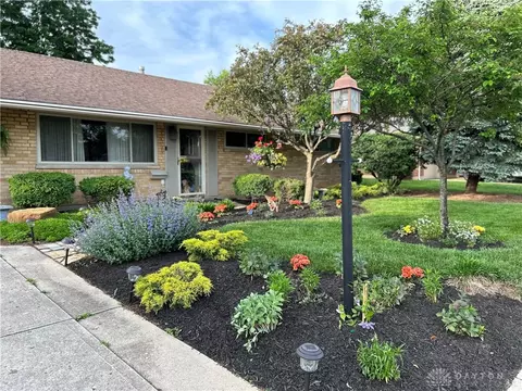 1749 W Stroop Rd, Kettering, OH 45439 photo 4