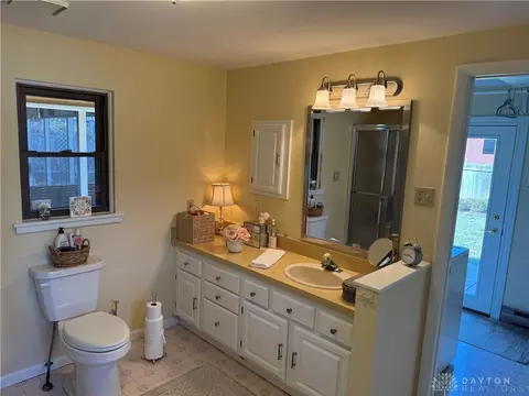 1749 W Stroop Rd, Kettering, OH 45439 photo 30